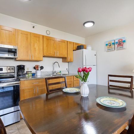 Light & Airy 8Th Floor Ocean View Condo With Lanai Condo Honolulu Exteriér fotografie