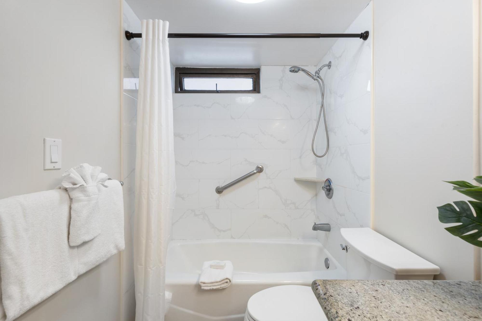 Light & Airy 8Th Floor Ocean View Condo With Lanai Condo Honolulu Exteriér fotografie